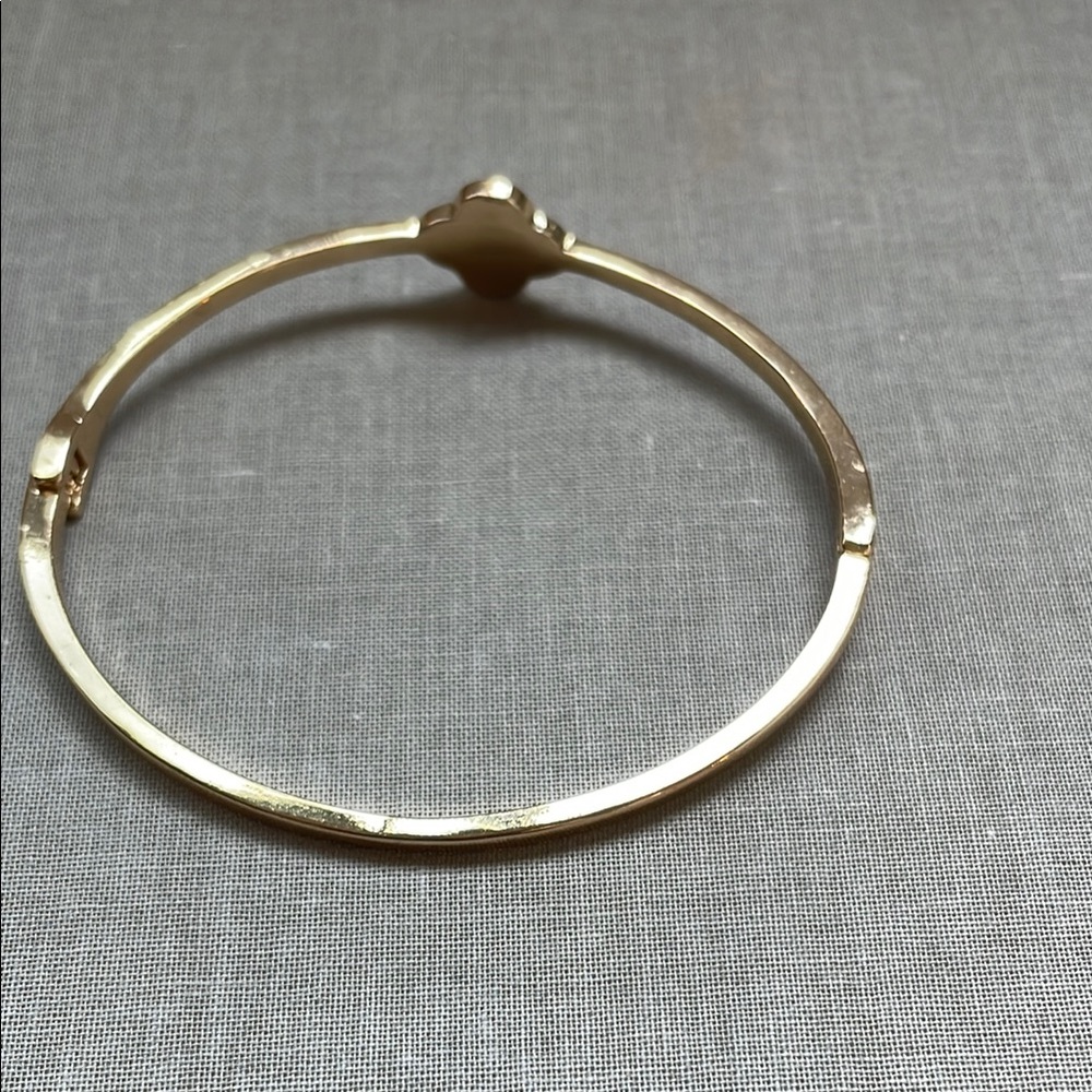 Clover Bracelet Bangle - Picture 5 of 9